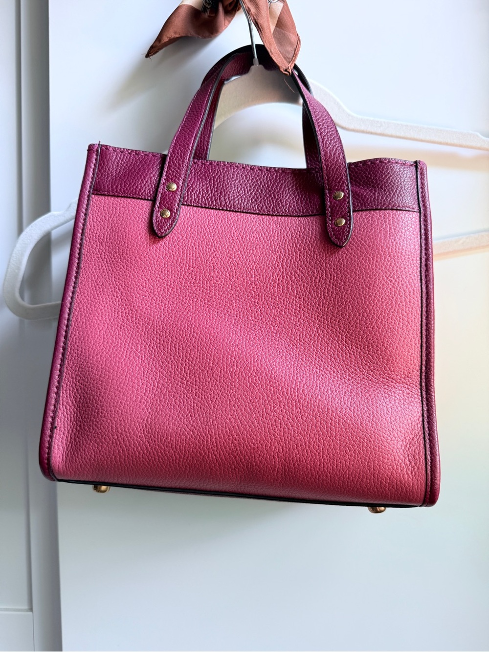 COACH field tote Colorblock 22 pink bag. - Picture 4 of 15